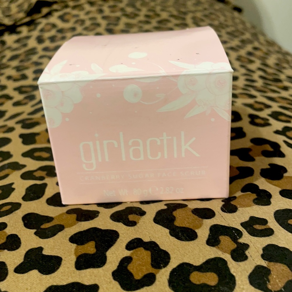 Girlactik cranberry sugar face scrub